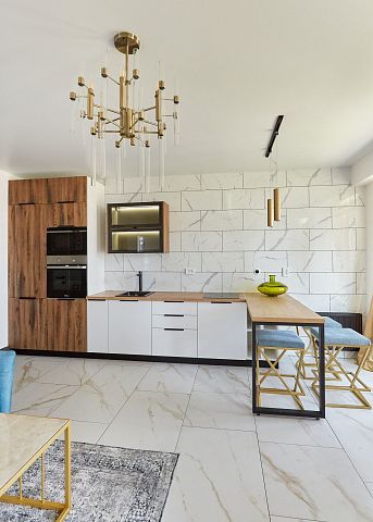 Кухня Белый мрамор и дерево. Коллекция Бостон. Размер: 1200 Х 3200 Х 2500 мм  - 1
