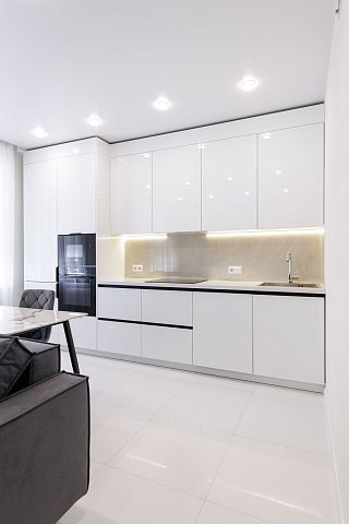 Линейная белая кухня Белая как из pinterest. Коллекция Джерси. Размер: 3600x2630 мм  - 1