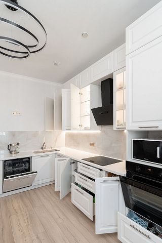 Белая кухня Палаццо как из pinterest. Коллекция Палаццо. Размер: 4200 Х 2394 Х 3015 мм  - 2