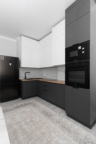 Угловая двухцветная кухня Урбан. Коллекция Урбан. Размер: 3000 Х  1150 мм  - 1