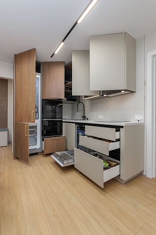 Современная угловая кухня для большой семьи. Коллекция Тимбер. Размер: 2580 Х 1200 Х 1800 мм  - 2
