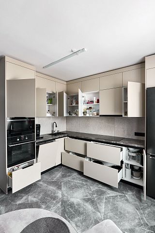 Угловая бежевая кухня. Коллекция Джерси. Размер: 2200 Х 3250 Х 2697 мм  - 2