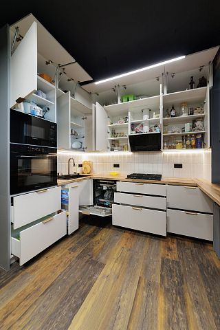 Трендовая кухня Бруклин в три ряда. Коллекция Бруклин. Размер: 2700x2000x2771 мм  - 2