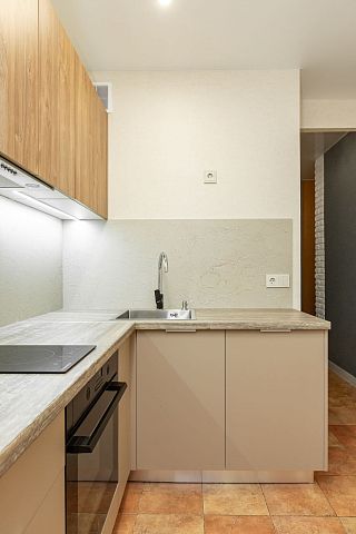 Стильная кухня для хрущевки. Коллекция Вуд. Размер: 2055 Х 1100 Х 2154 мм  - 1