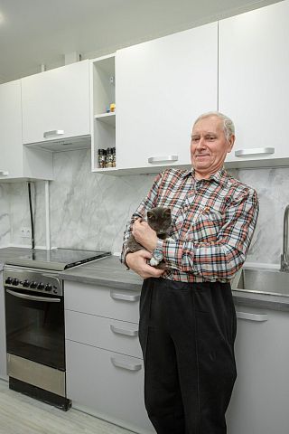 Маленькая современная кухня для пенсионера. Коллекция Моно. Размер: 2600 мм  - 2